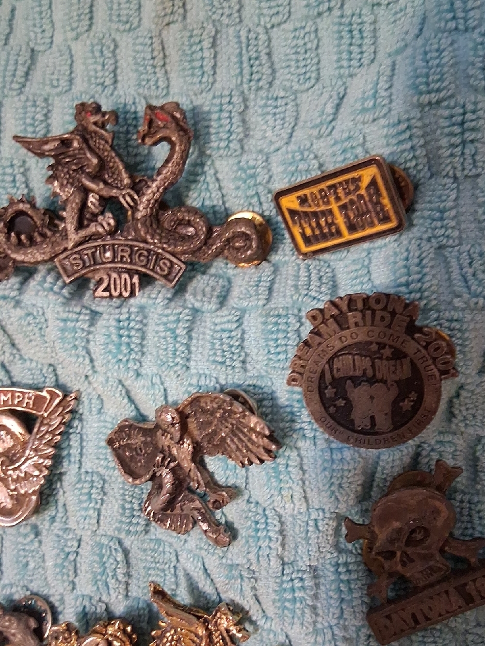 16 Biker Pins 2 Patches - Picture 8 of 8